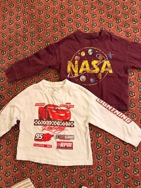 GAP Kids long sleeve graphic tees